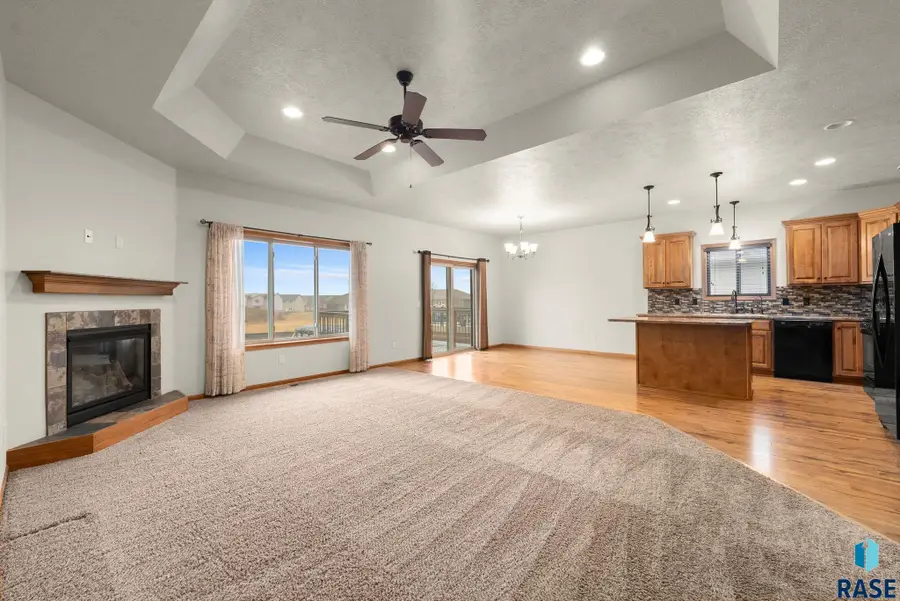 210 S Heritage Rd, Brandon, SD 57005 - #2