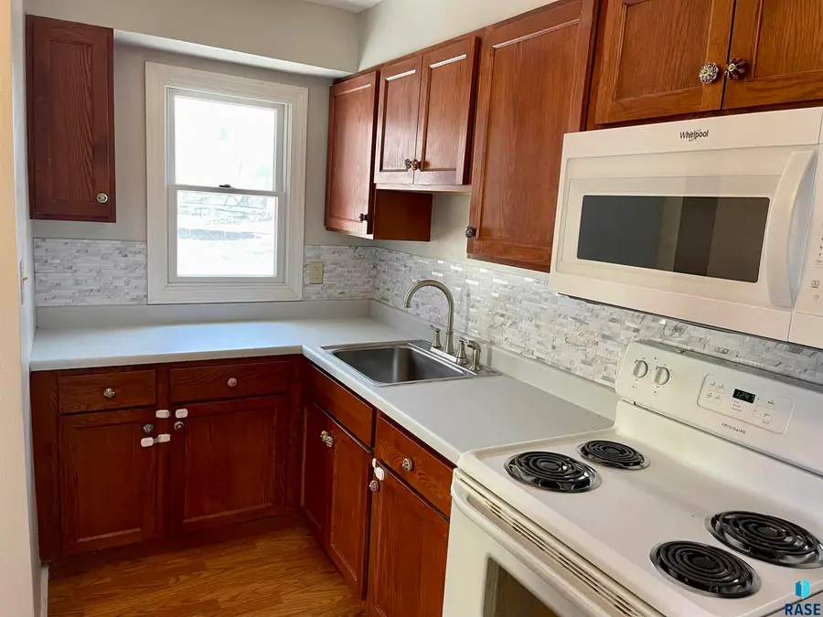 1816 S Euclid Ave, Sioux Falls, SD 57105 - #2