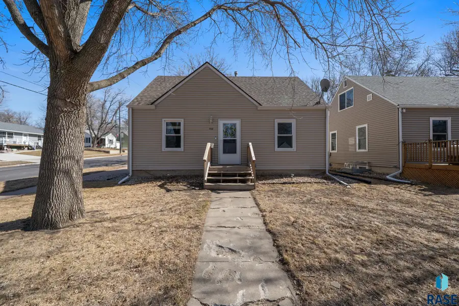 700 S Glendale Ave, Sioux Falls, SD 57104 - #2