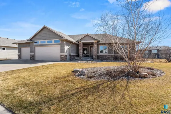 1920 S Firefly Dr, Sioux Falls, SD 57110