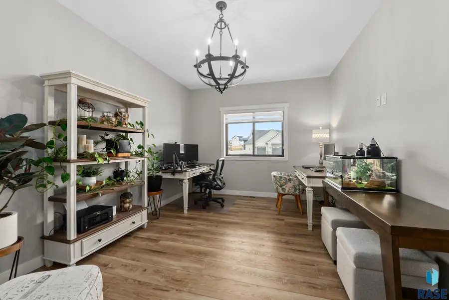 7308 E Gray Eagle Cir, Sioux Falls, SD 57110 - #3