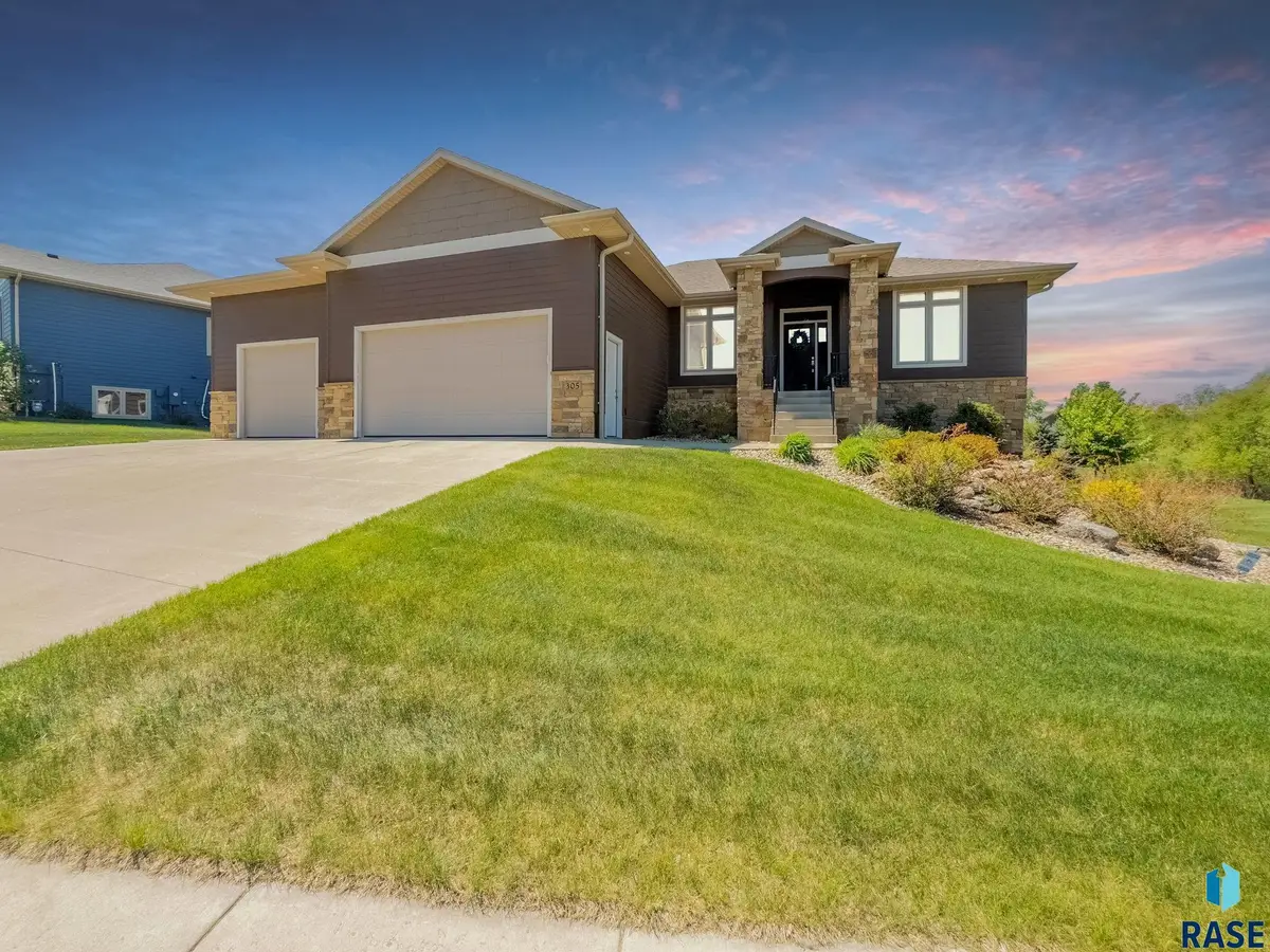 305 S Heritage Rd, Brandon, SD 57005 - #1