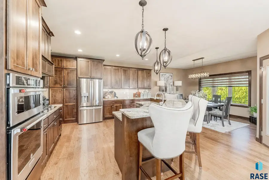 305 S Heritage Rd, Brandon, SD 57005 - #2