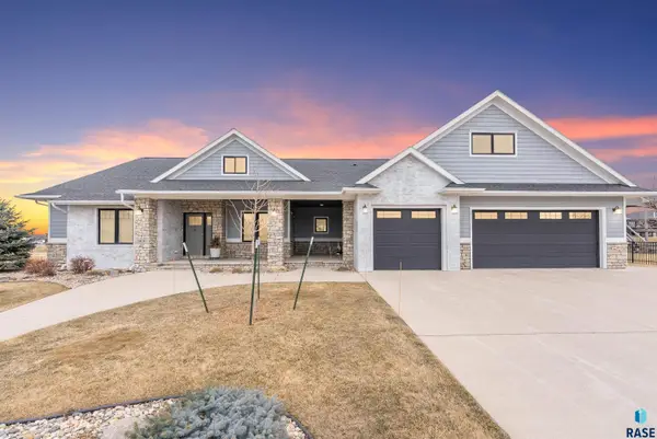 2905 W 77th St, Sioux Falls, SD 57108