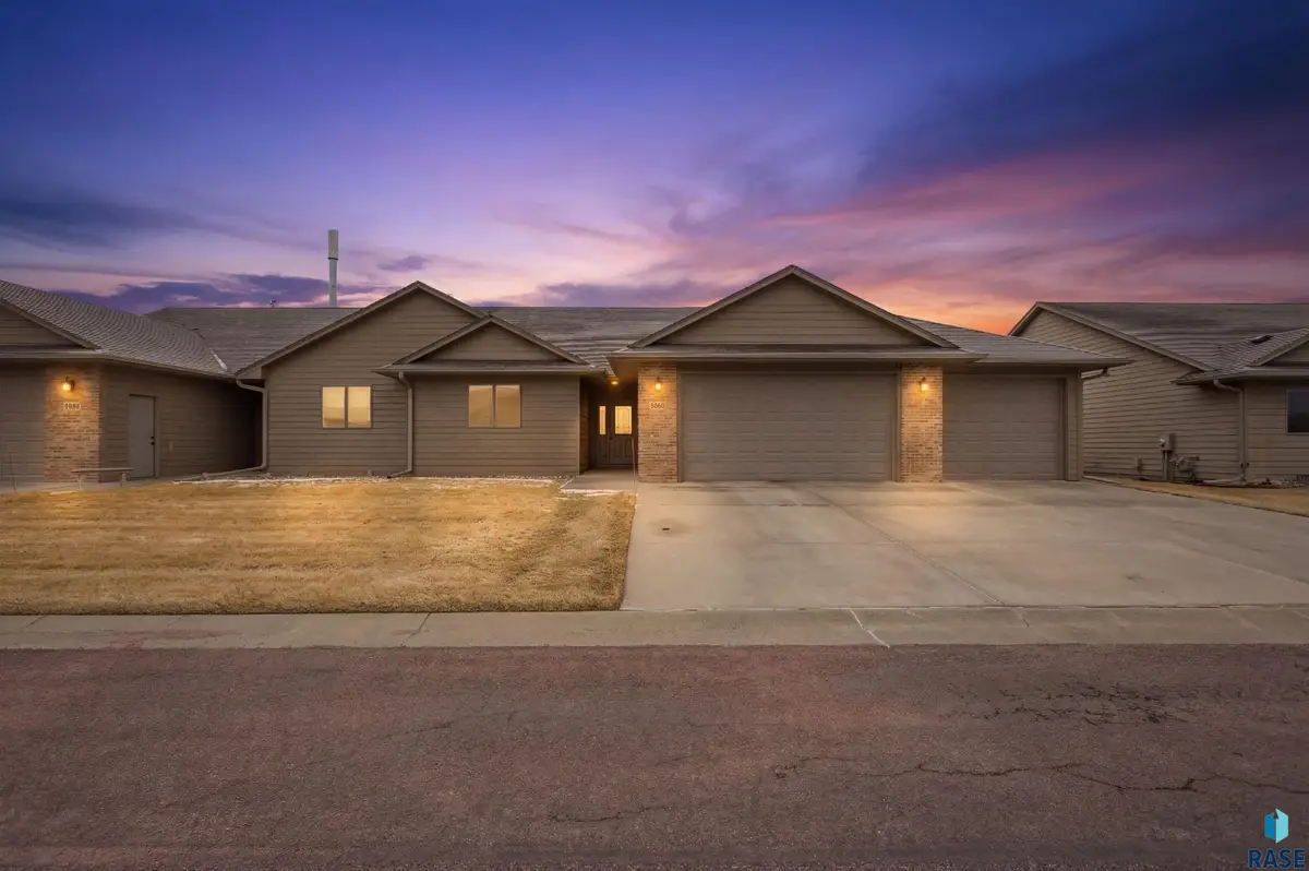 4505 E Kearney Pl, Sioux Falls, SD 57110 - #1