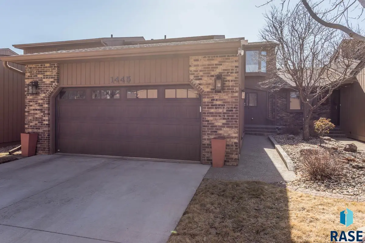 1445 S Westward Ho Pl, Sioux Falls, SD 57104 - #1