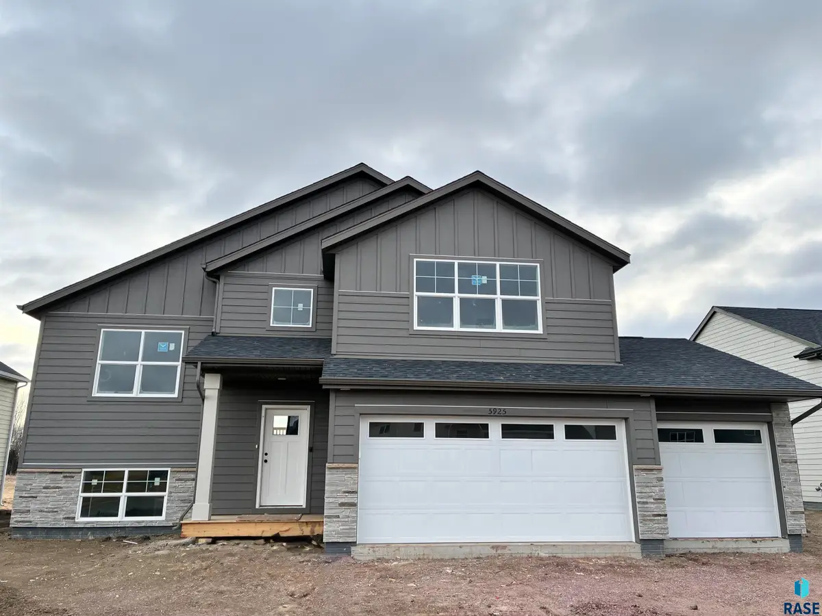5925 S Coneflower Ave, Sioux Falls, SD 57108 - #1