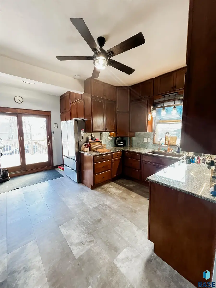 327 W Main St, Luverne, MN 56156 - #3