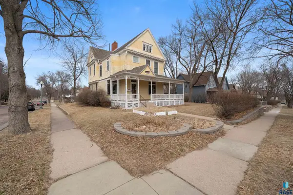 624 W 8th St, Sioux Falls, SD 57104