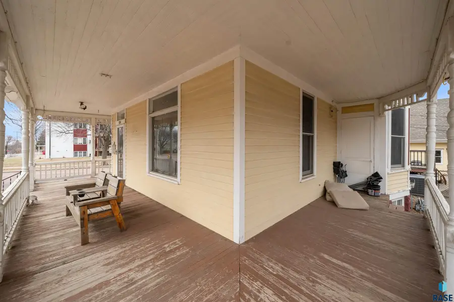 624 W 8th St, Sioux Falls, SD 57104 - #2