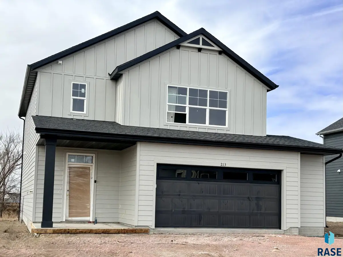 213 Thelma Ave, Harrisburg, SD 57032 - #1