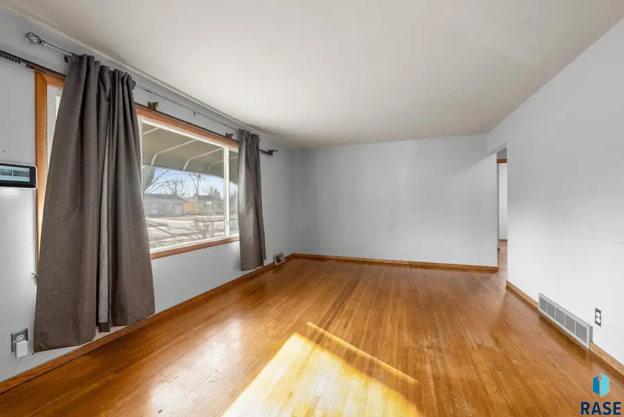 3005 Western Ave, Sioux Falls, SD 47105 - #3