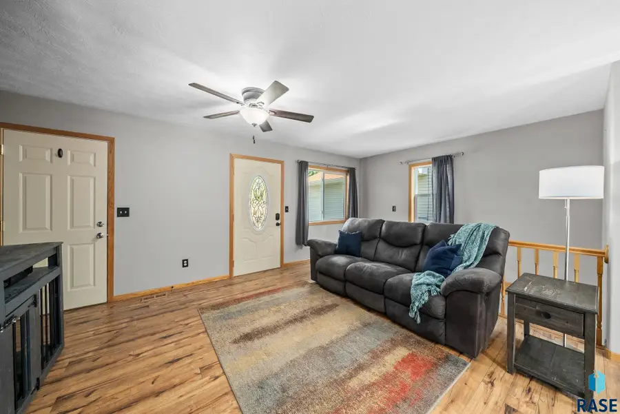 1507 N Highland Ave, Sioux Falls, SD 57103 - #3
