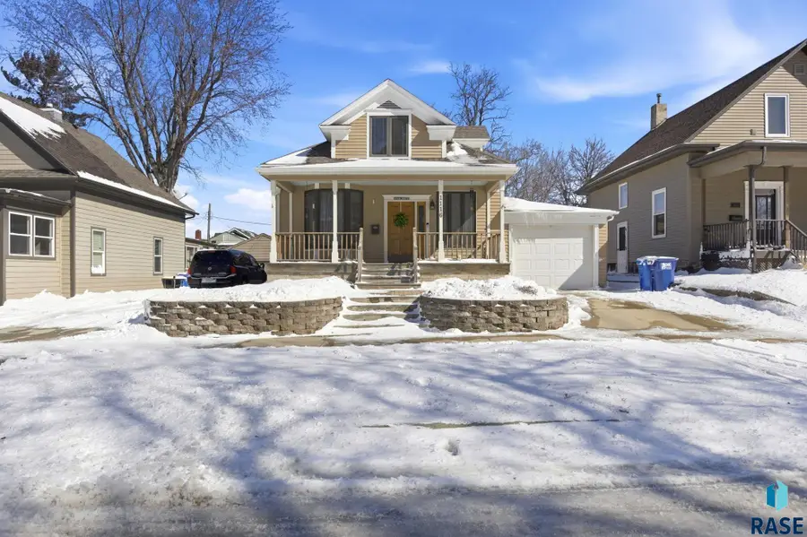 1116 S Center Ave, Sioux Falls, SD 57105 - #2