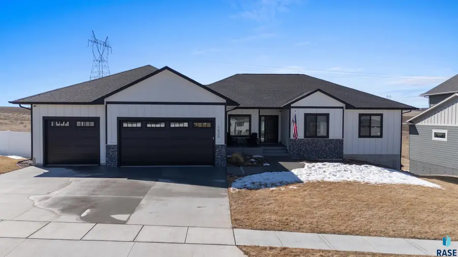 1625 W River Bend St, Brandon, SD 57005 - #3