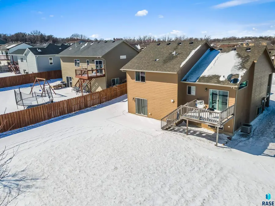 1108 N Mossy Oak Ave, Sioux Falls, SD 57103 - #2