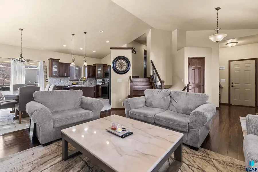 1108 N Mossy Oak Ave, Sioux Falls, SD 57103 - #3