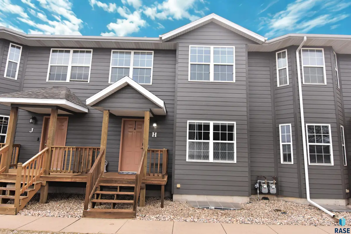 1812 S Mulberry Ave #H, Brandon, SD 57005 - #1