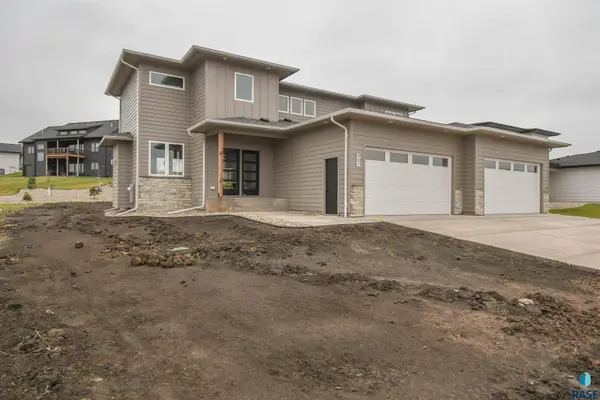 901 N Sylvan Dr, Sioux Falls, SD 57110