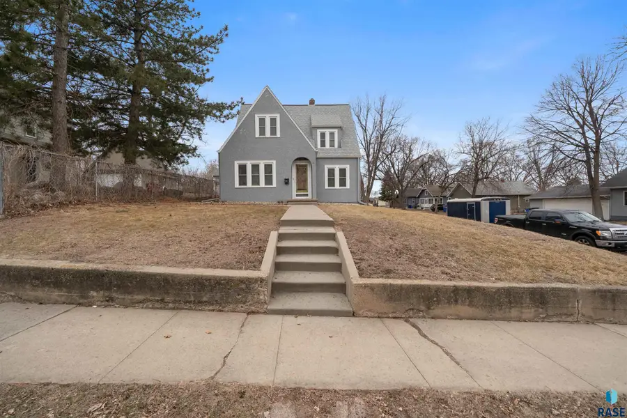501 S Euclid Ave, Sioux Falls, SD 57104 - #2