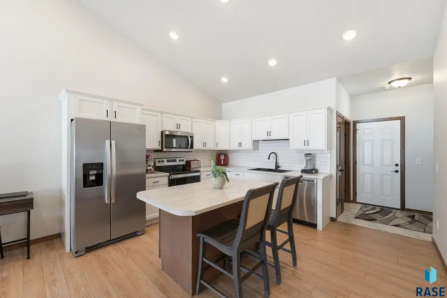 8167 E Tencate Pl, Sioux Falls, SD 57110 - #2