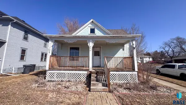 500 W Pleasant Dr, Pierre, SD 57501