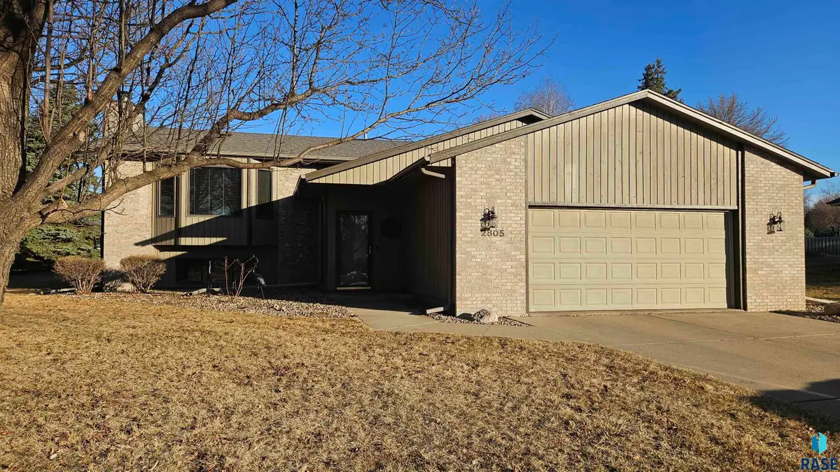 2805 S Whetstone Cir, Sioux Falls, SD 57103 - #1