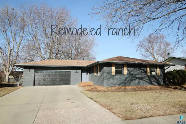 4413 S Lewis Ave, Sioux Falls, SD 57103