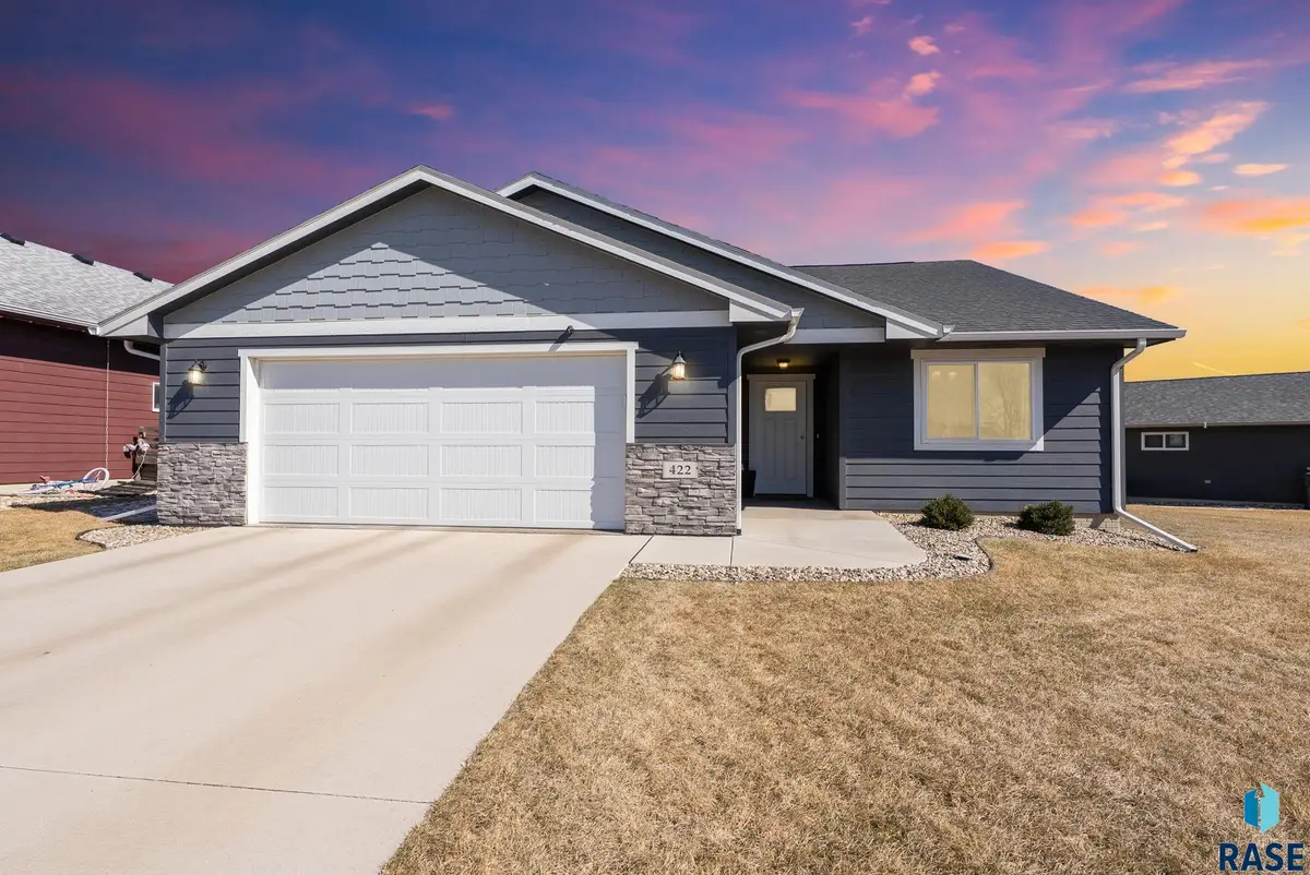 422 Thelma Ave, Harrisburg, SD 57032 - #1