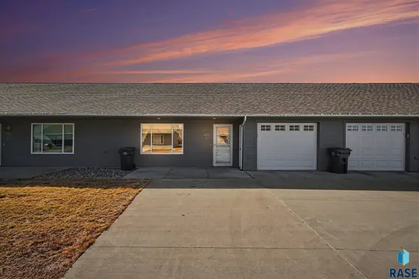405 S Frank Ave, Garretson, SD 57030