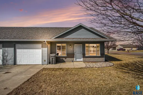 401 S Main Ave, Garretson, SD 57030