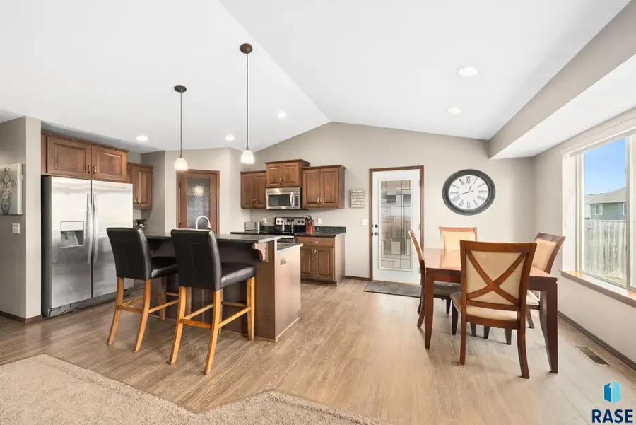 4308 S Vista Park Ave, Sioux Falls, SD 57106 - #2