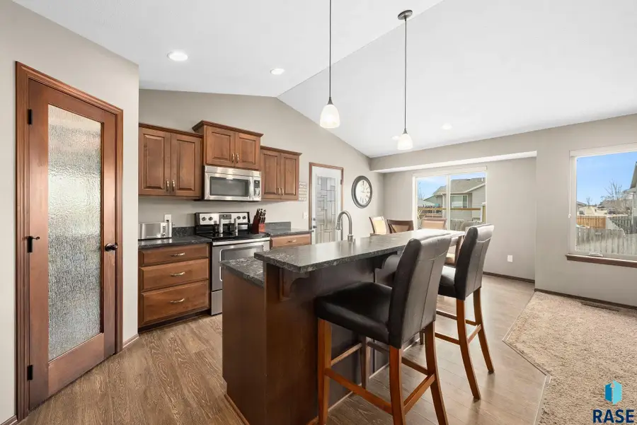 4308 S Vista Park Ave, Sioux Falls, SD 57106 - #3