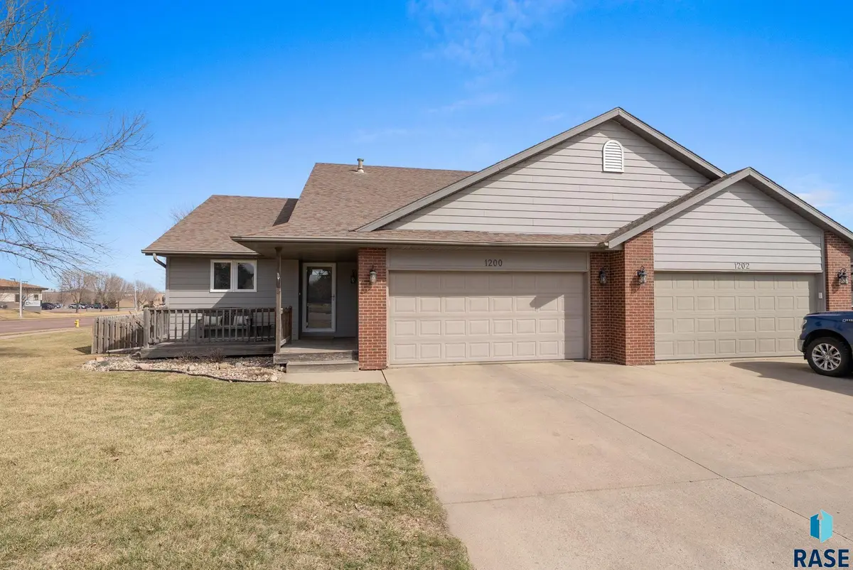 1200 E 61st St, Sioux Falls, SD 57108 - #1