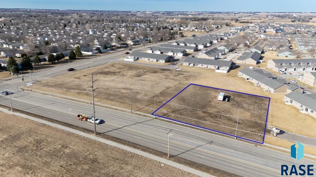 1101 N Marion Rd, Sioux Falls, SD 57107 - #1
