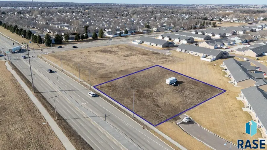 1101 N Marion Rd, Sioux Falls, SD 57107 - #2