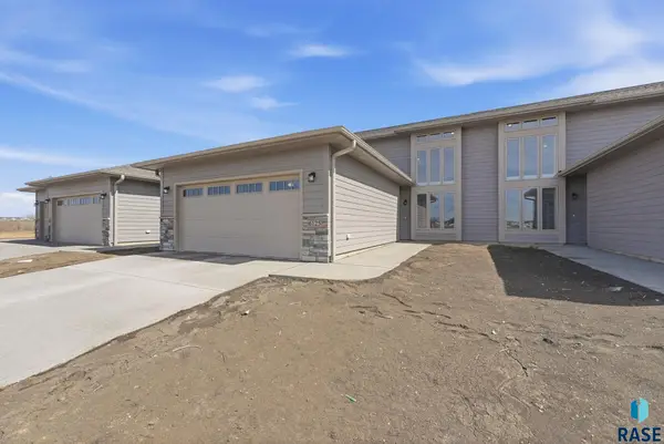 6125 S Bison Pl, Sioux Falls, SD 57108