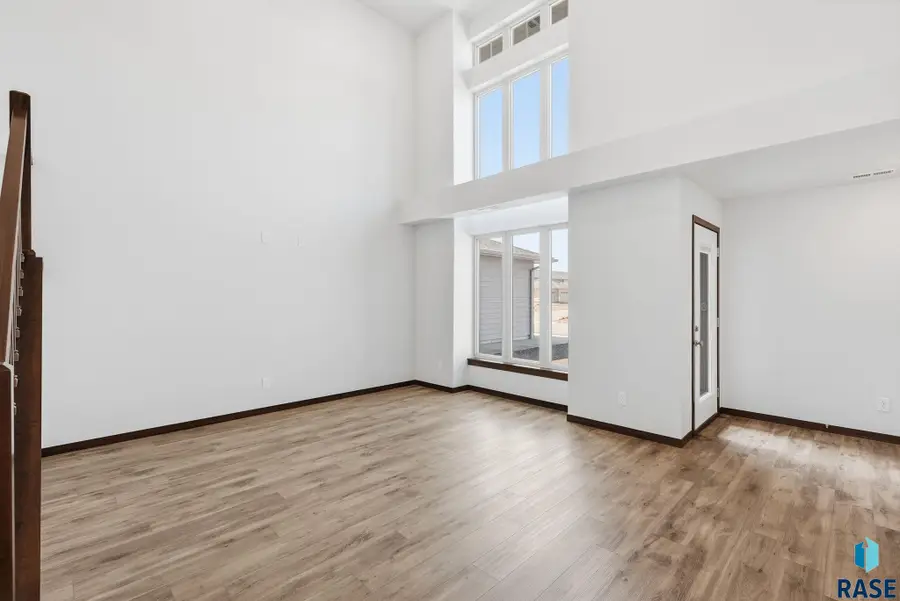 6125 S Bison Pl, Sioux Falls, SD 57108 - #3