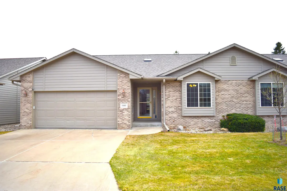 5305 W Sunnydale Pl, Sioux Falls, SD 57106 - #1