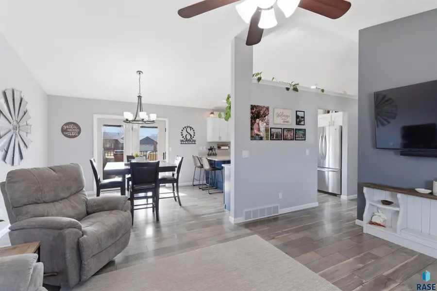 7209 Strabane St, Sioux Falls, SD 57106 - #2