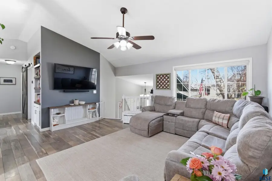 7209 Strabane St, Sioux Falls, SD 57106 - #3