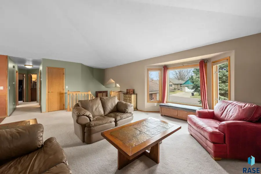 305 N La Salle Ave, Sioux Falls, SD 57110 - #3