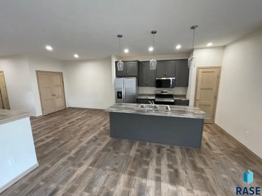 9621 W Tunis Dr, Sioux Falls, SD 57106 - #2