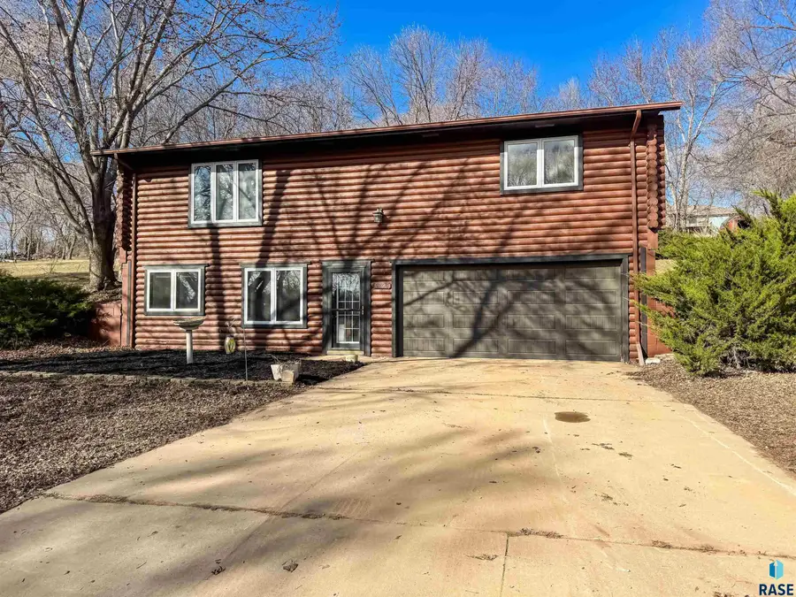 6209 N Western Ave, Sioux Falls, SD 57107 - #2