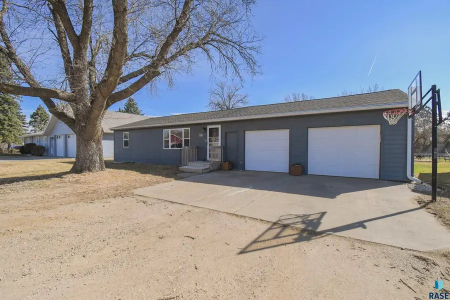 25804 Church Ave, Renner, SD 57055 - #2