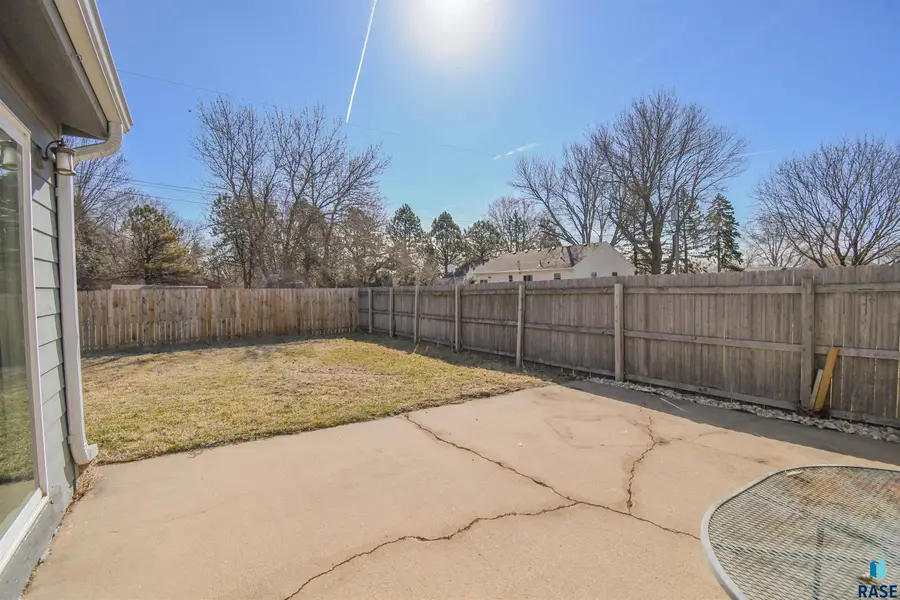 25804 Church Ave, Renner, SD 57055 - #3