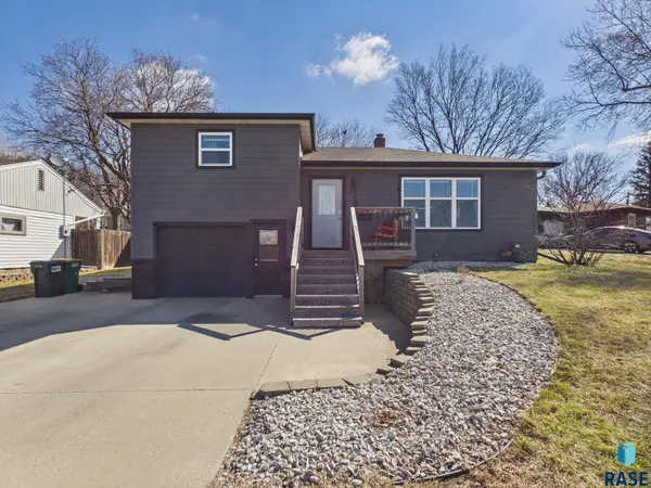 1608 S Willow Ave, Sioux Falls, SD 57105