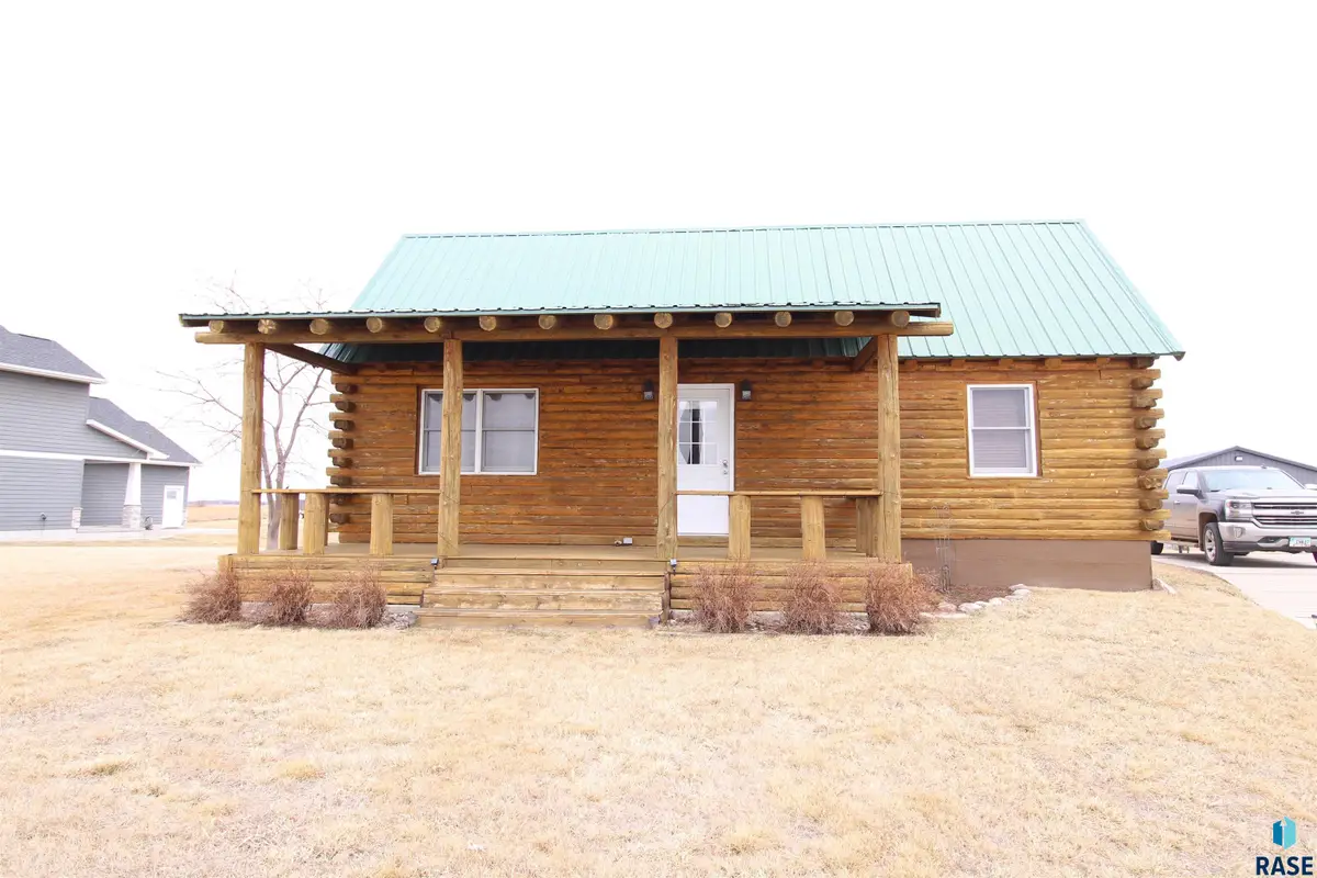 21251 Vantage Point Rd, Lake Preston, SD 57249 - #1