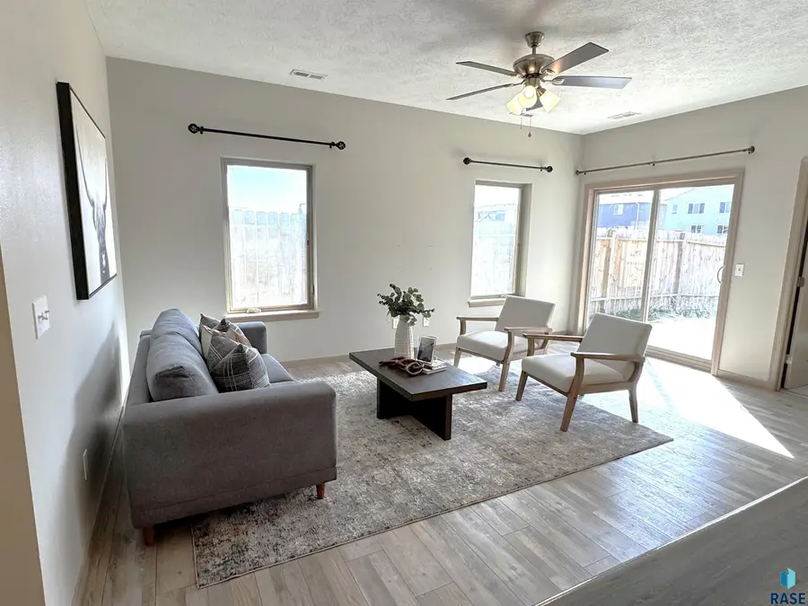 9501 W Dolores Dr, Sioux Falls, SD 57106 - #2