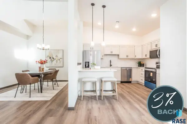 2300 E Jetty Pl, Sioux Falls, SD 57108